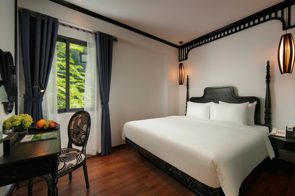 Suite City View – luxury accommodations in Hanoi Old Quarter at Hotel Château de Hanoi